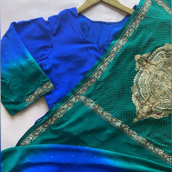 Designer Sona Chaandi sari saree turquoise gold work engagement wedding ombré - Picture 4 of 5